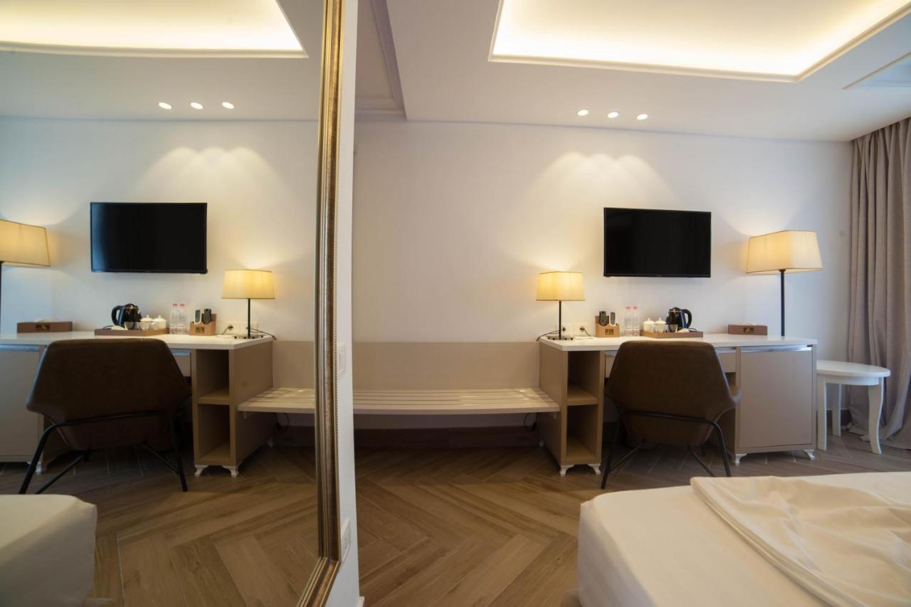 Grand Blue Fafa Resort & Spa Durrës 外观 照片