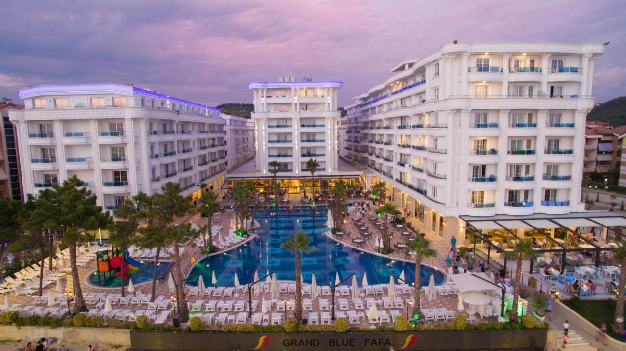 Grand Blue Fafa Resort & Spa Durrës 外观 照片
