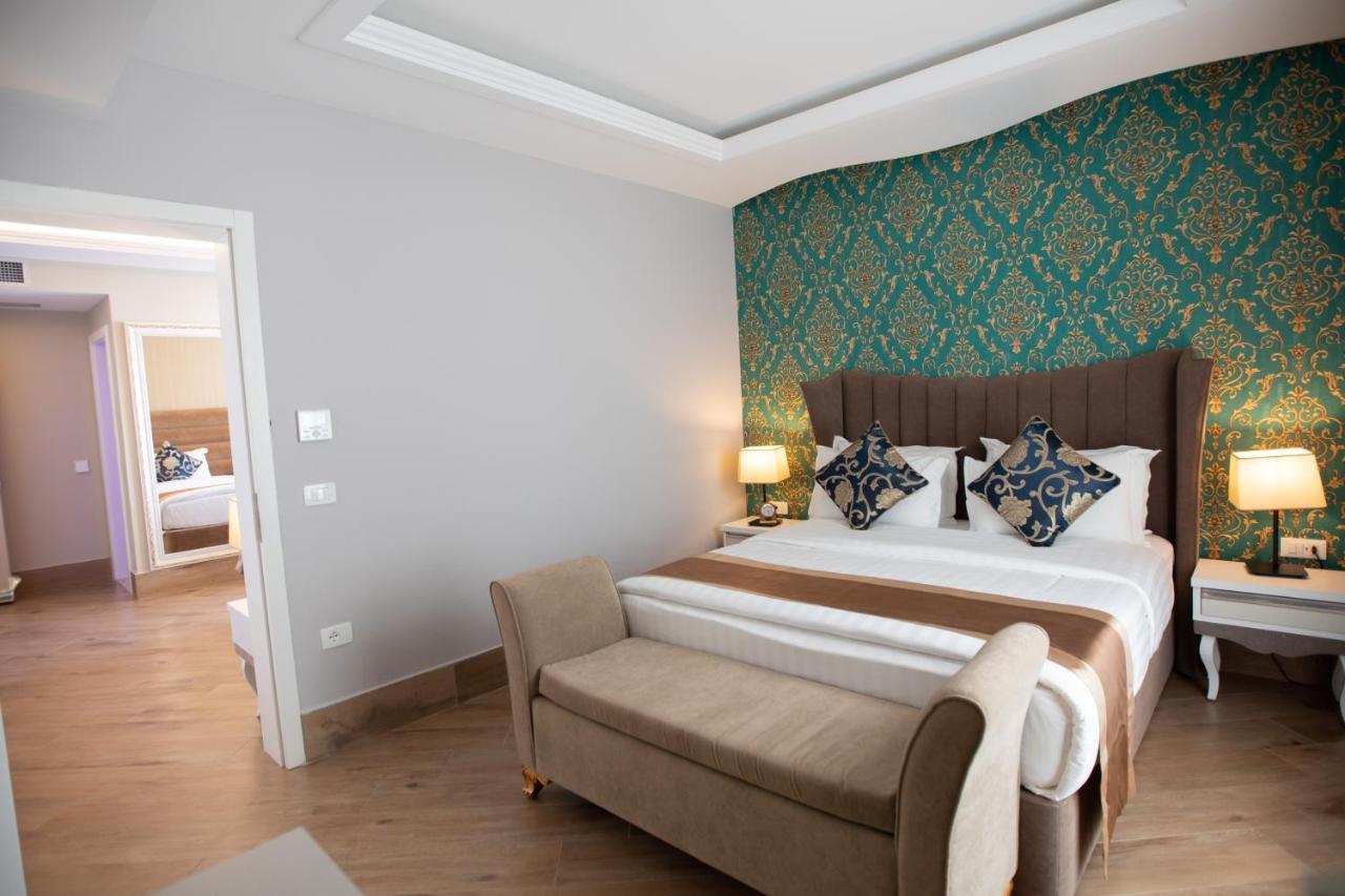 Grand Blue Fafa Resort & Spa Durrës 外观 照片